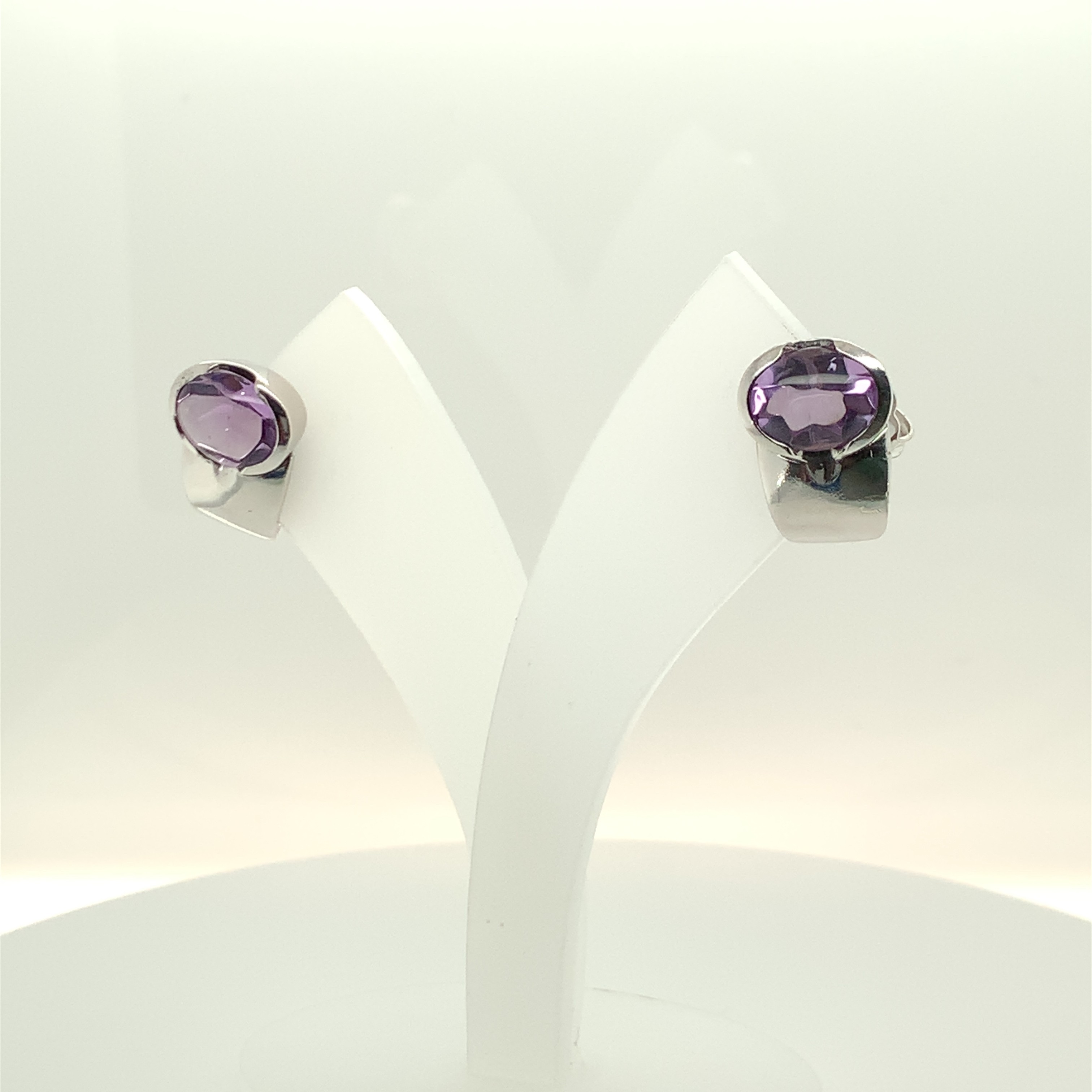 Amethyst Ohrstecker 10x8 mm