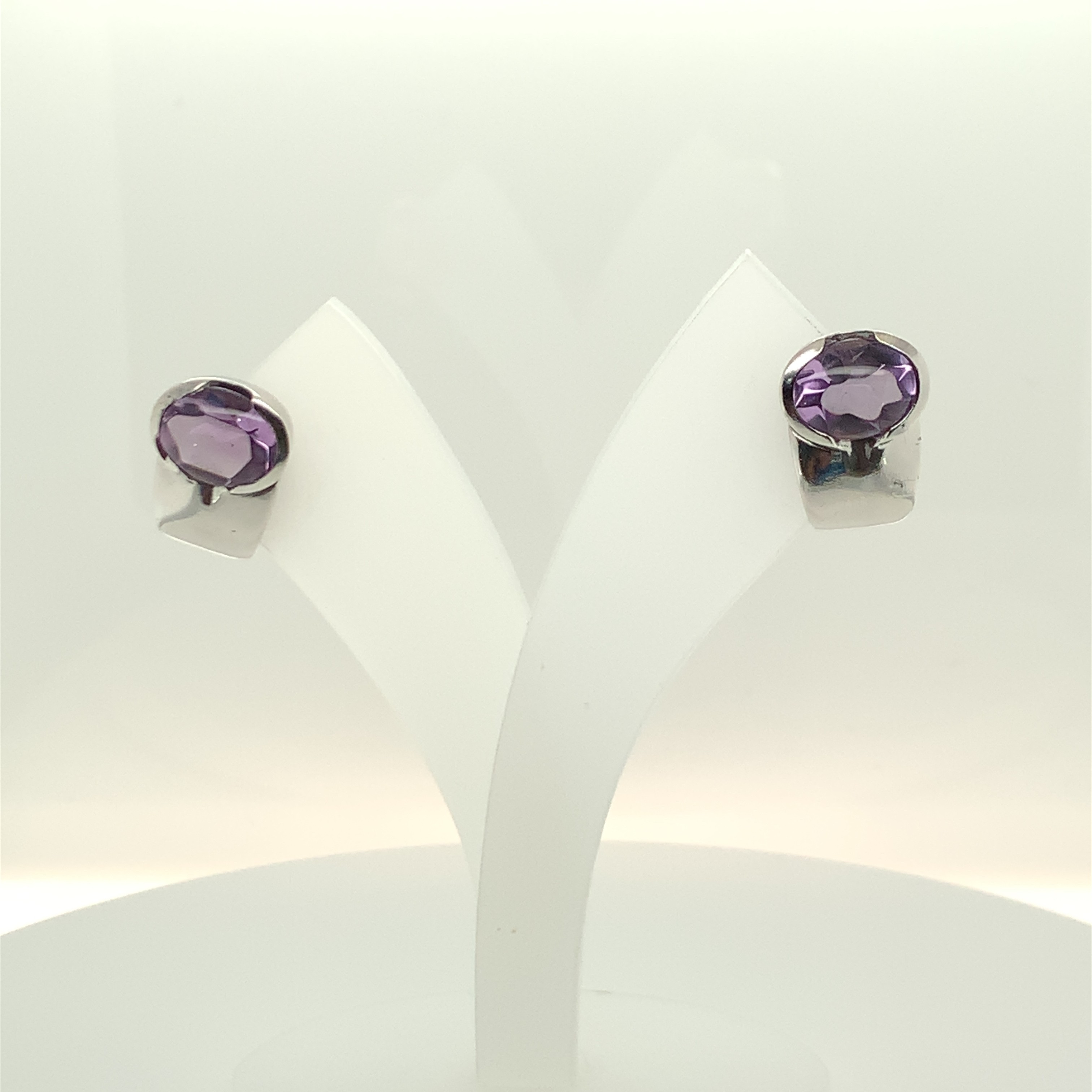 Amethyst Ohrstecker 10x8 mm